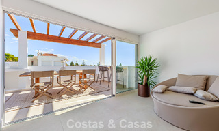 Maison rénovée à vendre sur le Golden Mile, à distance de marche de la plage et de Puente Romano, Marbella 797341 