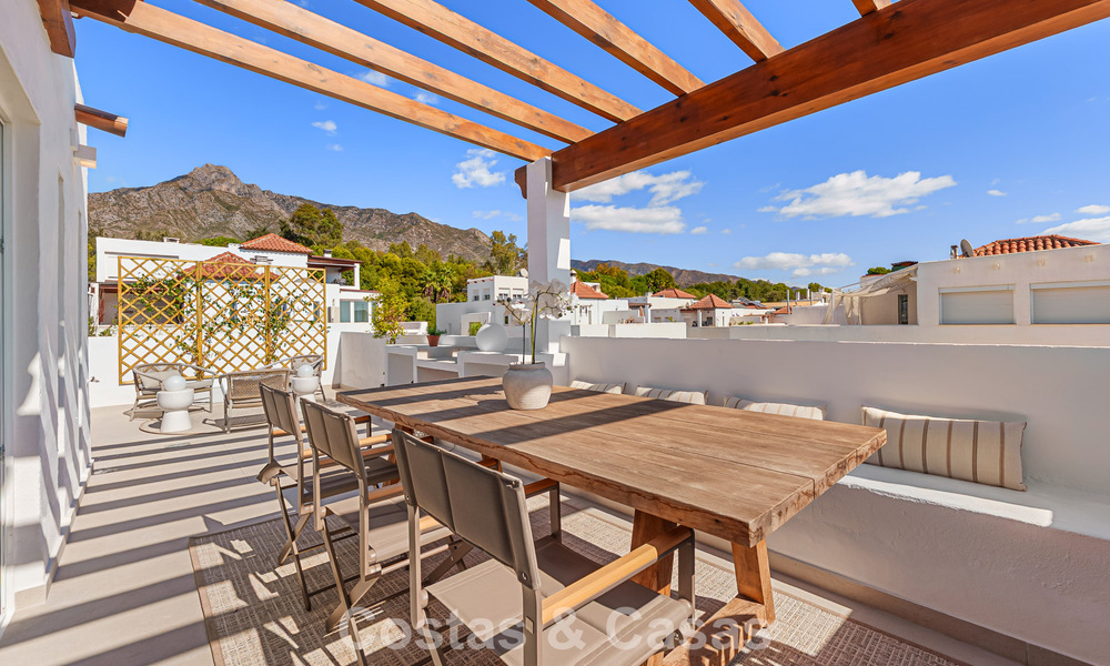 Maison rénovée à vendre sur le Golden Mile, à distance de marche de la plage et de Puente Romano, Marbella 797344