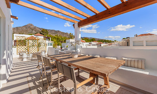Maison rénovée à vendre sur le Golden Mile, à distance de marche de la plage et de Puente Romano, Marbella 797344 