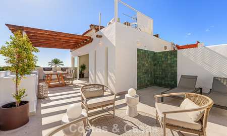 Maison rénovée à vendre sur le Golden Mile, à distance de marche de la plage et de Puente Romano, Marbella 797345