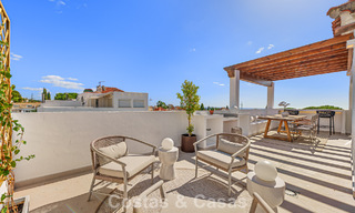 Maison rénovée à vendre sur le Golden Mile, à distance de marche de la plage et de Puente Romano, Marbella 797346 
