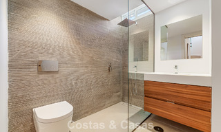 Maison rénovée à vendre sur le Golden Mile, à distance de marche de la plage et de Puente Romano, Marbella 797350 