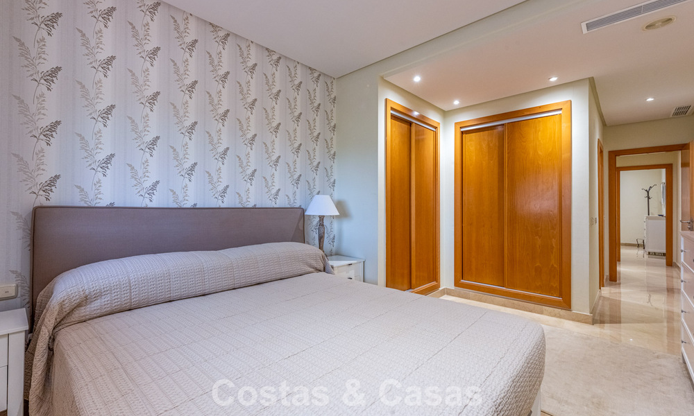 Appartement exclusif à vendre à 150m de la plage près de Puerto Banús, Marbella 797153