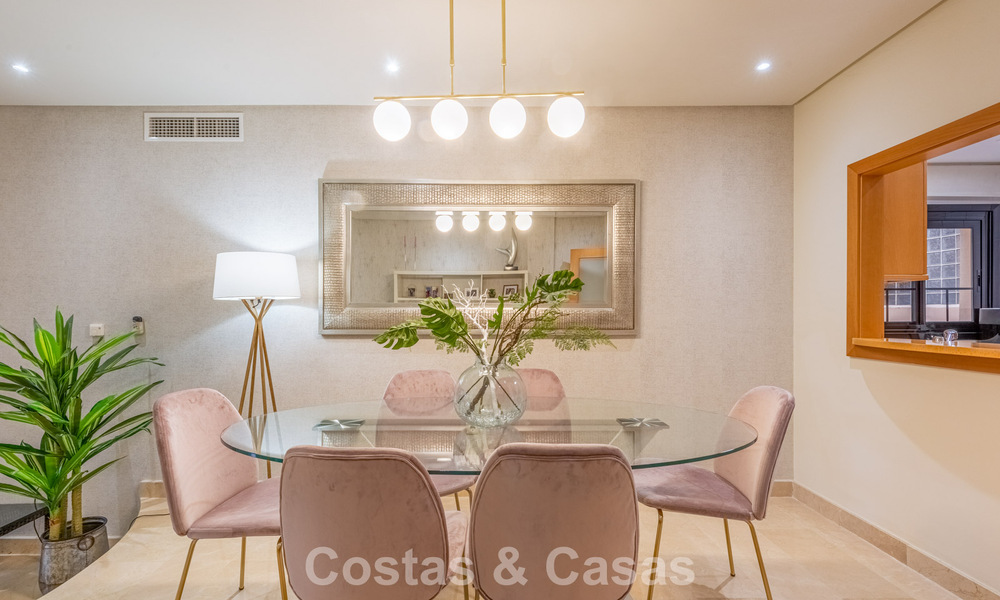 Appartement exclusif à vendre à 150m de la plage près de Puerto Banús, Marbella 797155