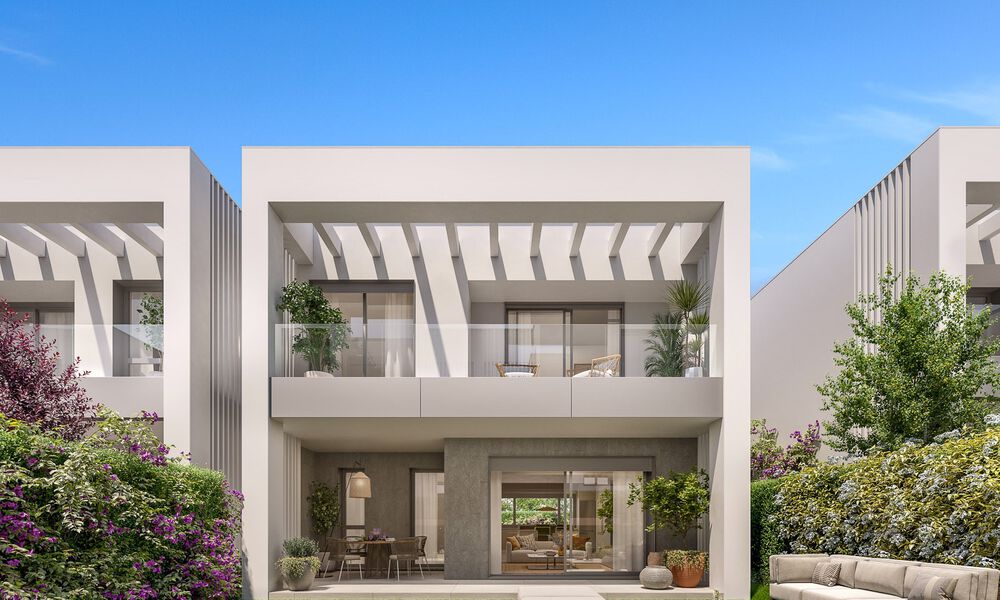 Revente – Maison de ville neuve au design moderne à vendre, côté plage à Elviria – à l’est de Marbella 797051