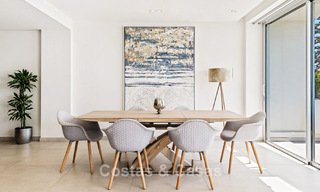 Villa moderne exclusive en première ligne de plage à vendre avec accès direct à la mer à Mijas, Costa del Sol 797380 