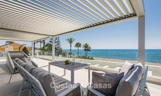 Villa moderne exclusive en première ligne de plage à vendre avec accès direct à la mer à Mijas, Costa del Sol 797381 