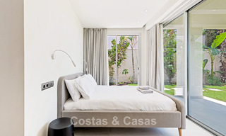 Villa moderne exclusive en première ligne de plage à vendre avec accès direct à la mer à Mijas, Costa del Sol 797395 