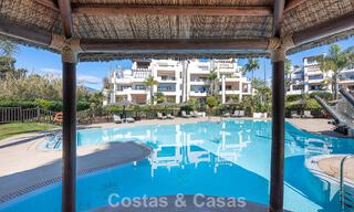 Appartement de luxe avec vue sur la mer en première ligne de plage sur la New Golden Mile entre Marbella et Estepona 797430 