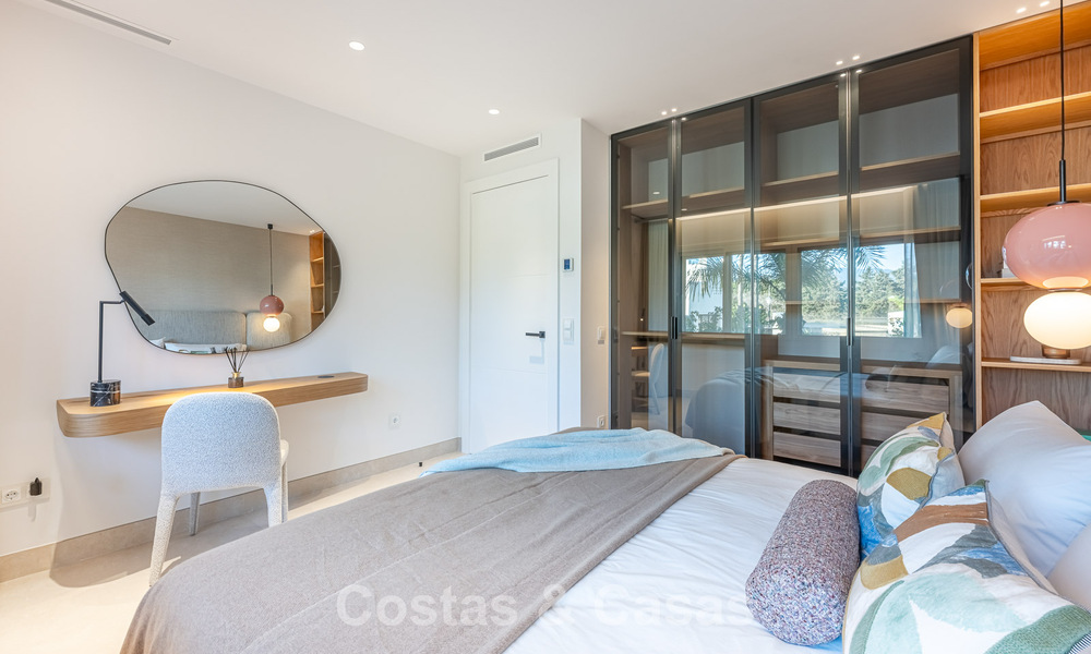 Appartement de luxe avec vue sur la mer en première ligne de plage sur la New Golden Mile entre Marbella et Estepona 797444
