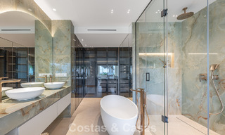 Appartement de luxe avec vue sur la mer en première ligne de plage sur la New Golden Mile entre Marbella et Estepona 797449 