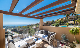 Prestigieux penthouse de luxe avec vues panoramiques sur la mer et le golf à vendre à Marbella - Benahavís 797524 