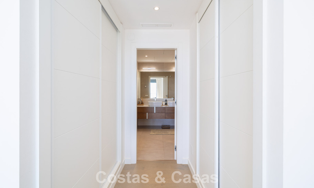 Prestigieux penthouse de luxe avec vues panoramiques sur la mer et le golf à vendre à Marbella - Benahavís 797531