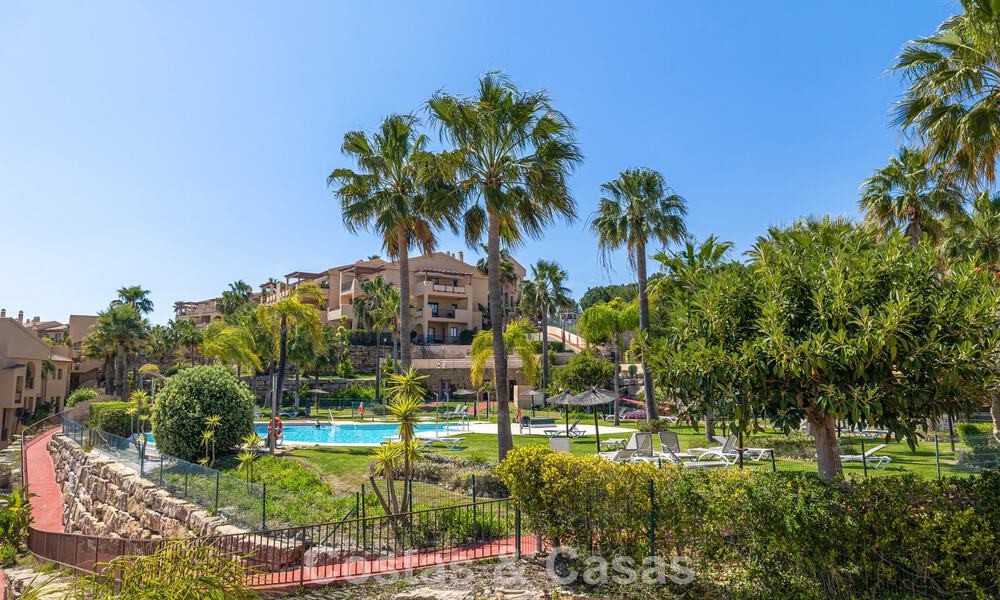 Prestigieux penthouse de luxe avec vues panoramiques sur la mer et le golf à vendre à Marbella - Benahavís 797544