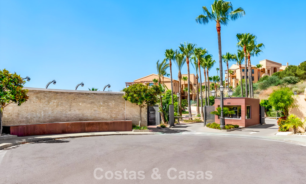 Prestigieux penthouse de luxe avec vues panoramiques sur la mer et le golf à vendre à Marbella - Benahavís 797872