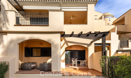 Appartement de luxe avec jardin privé à vendre à quelques pas de la plage près de Puerto Banús, Marbella 797547