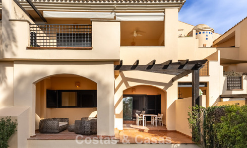 Appartement de luxe avec jardin privé à vendre à quelques pas de la plage près de Puerto Banús, Marbella 797547