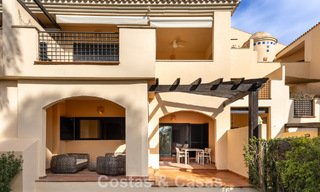 Appartement de luxe avec jardin privé à vendre à quelques pas de la plage près de Puerto Banús, Marbella 797547 