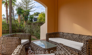 Appartement de luxe avec jardin privé à vendre à quelques pas de la plage près de Puerto Banús, Marbella 797550 
