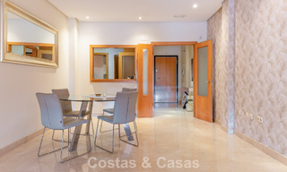 Appartement de luxe avec jardin privé à vendre à quelques pas de la plage près de Puerto Banús, Marbella 797551 