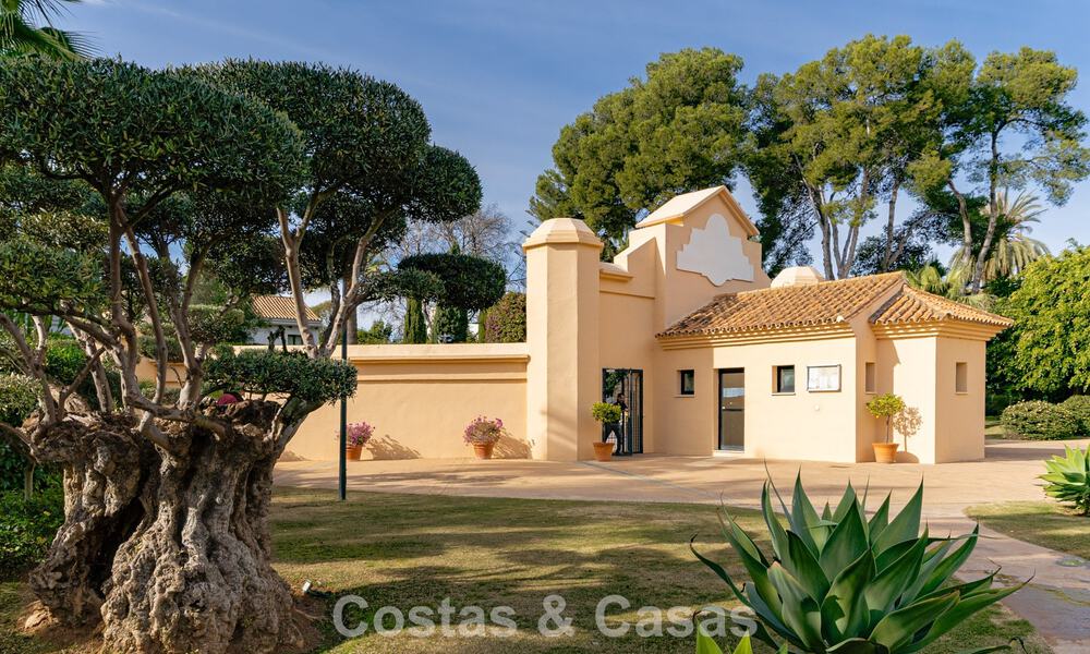 Appartement de luxe avec jardin privé à vendre à quelques pas de la plage près de Puerto Banús, Marbella 797557