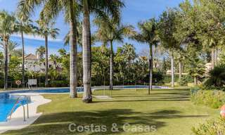 Appartement de luxe avec jardin privé à vendre à quelques pas de la plage près de Puerto Banús, Marbella 797559 