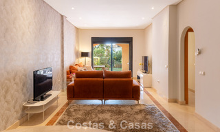 Appartement de luxe avec jardin privé à vendre à quelques pas de la plage près de Puerto Banús, Marbella 797561 