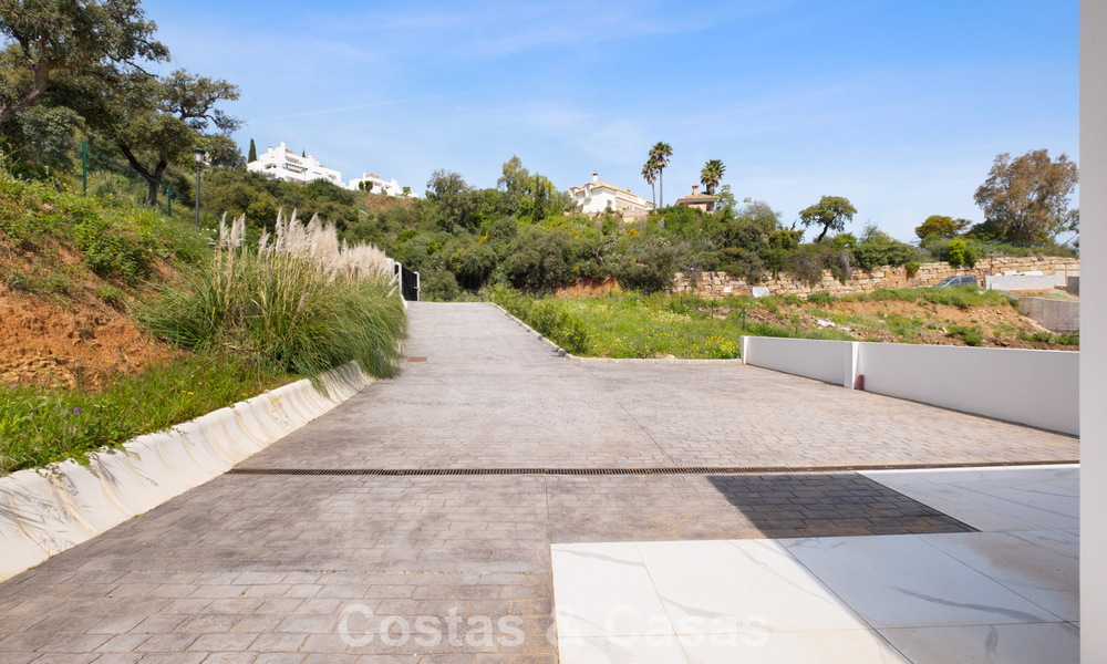 Villa moderne neuve avec vues panoramiques sur la mer à vendre dans un cadre naturel à l’est du centre de Marbella 797599