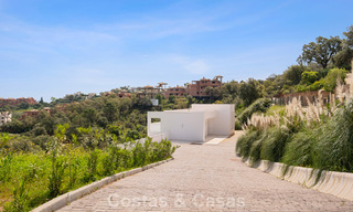 Villa moderne neuve avec vues panoramiques sur la mer à vendre dans un cadre naturel à l’est du centre de Marbella 797601 