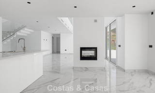 Villa moderne neuve avec vues panoramiques sur la mer à vendre dans un cadre naturel à l’est du centre de Marbella 797626 