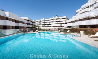 Penthouse de luxe moderne avec spacieuse terrasse sur le toit à vendre près du centre d’Estepona 797651 