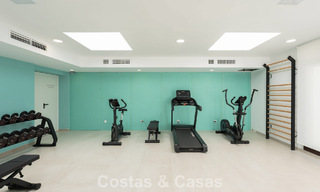 Penthouse de luxe moderne avec spacieuse terrasse sur le toit à vendre près du centre d’Estepona 797652 