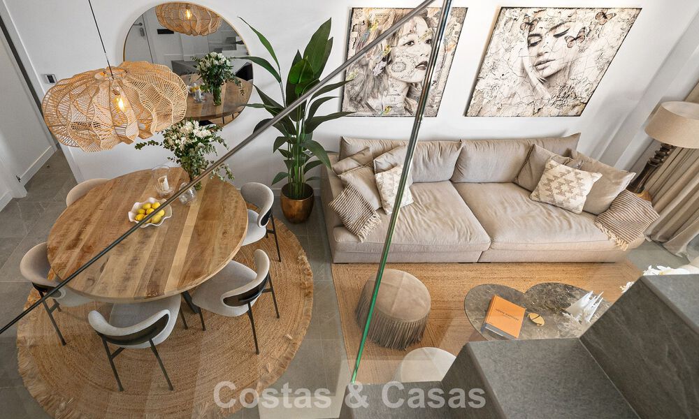 Penthouse de luxe moderne avec spacieuse terrasse sur le toit à vendre près du centre d’Estepona 797674