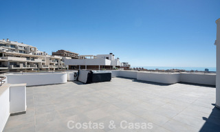Penthouse de luxe moderne avec spacieuse terrasse sur le toit à vendre près du centre d’Estepona 797675 