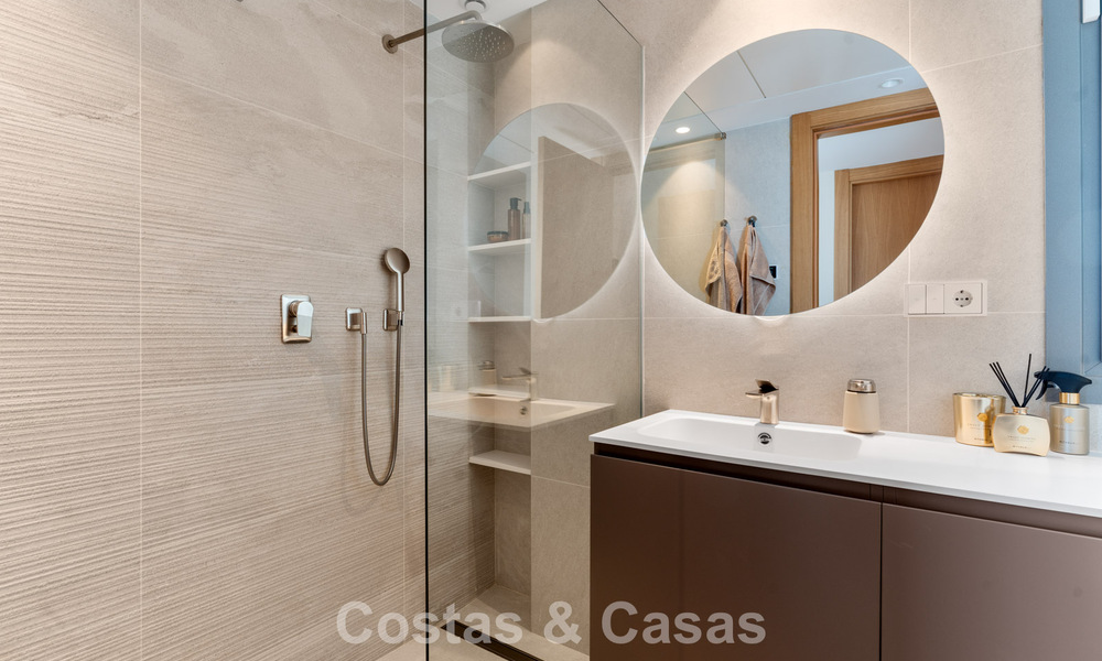 Penthouse de luxe contemporain à vendre avec vue sur la mer dans les collines de La Quinta Resort à Marbella - Benahavís 797685