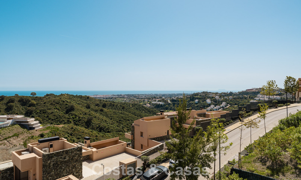 Penthouse de luxe contemporain à vendre avec vue sur la mer dans les collines de La Quinta Resort à Marbella - Benahavís 797696