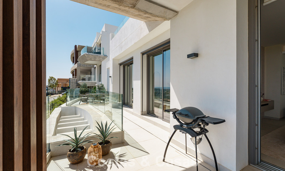 Penthouse de luxe contemporain à vendre avec vue sur la mer dans les collines de La Quinta Resort à Marbella - Benahavís 797697