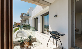Penthouse de luxe contemporain à vendre avec vue sur la mer dans les collines de La Quinta Resort à Marbella - Benahavís 797697 
