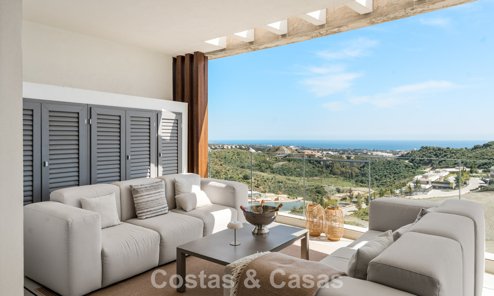 Penthouse de luxe contemporain à vendre avec vue sur la mer dans les collines de La Quinta Resort à Marbella - Benahavís 797699