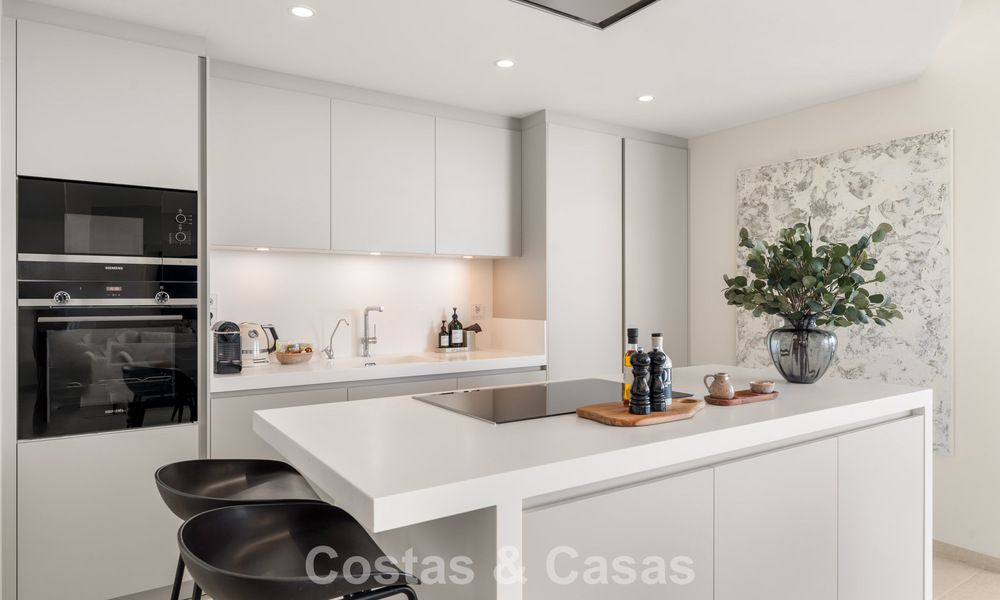 Penthouse de luxe contemporain à vendre avec vue sur la mer dans les collines de La Quinta Resort à Marbella - Benahavís 797701
