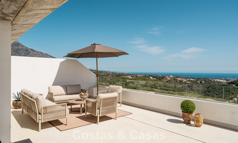 Penthouse de luxe contemporain à vendre avec vue sur la mer dans les collines de La Quinta Resort à Marbella - Benahavís 797710