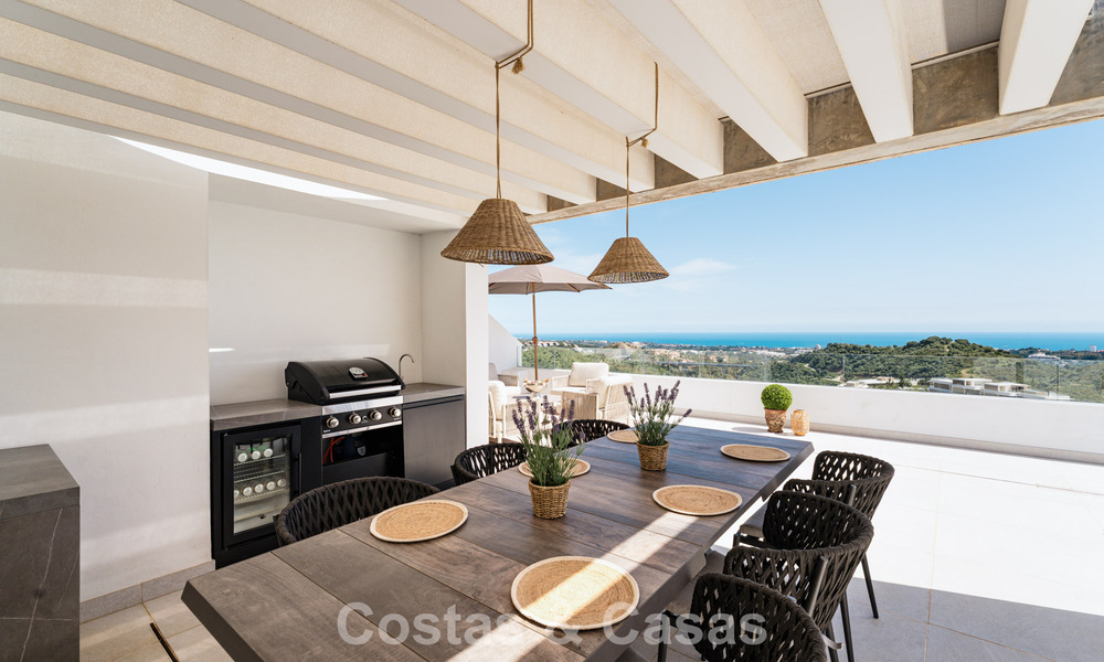 Penthouse de luxe contemporain à vendre avec vue sur la mer dans les collines de La Quinta Resort à Marbella - Benahavís 797711