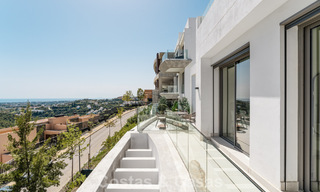 Penthouse de luxe contemporain à vendre avec vue sur la mer dans les collines de La Quinta Resort à Marbella - Benahavís 797713 