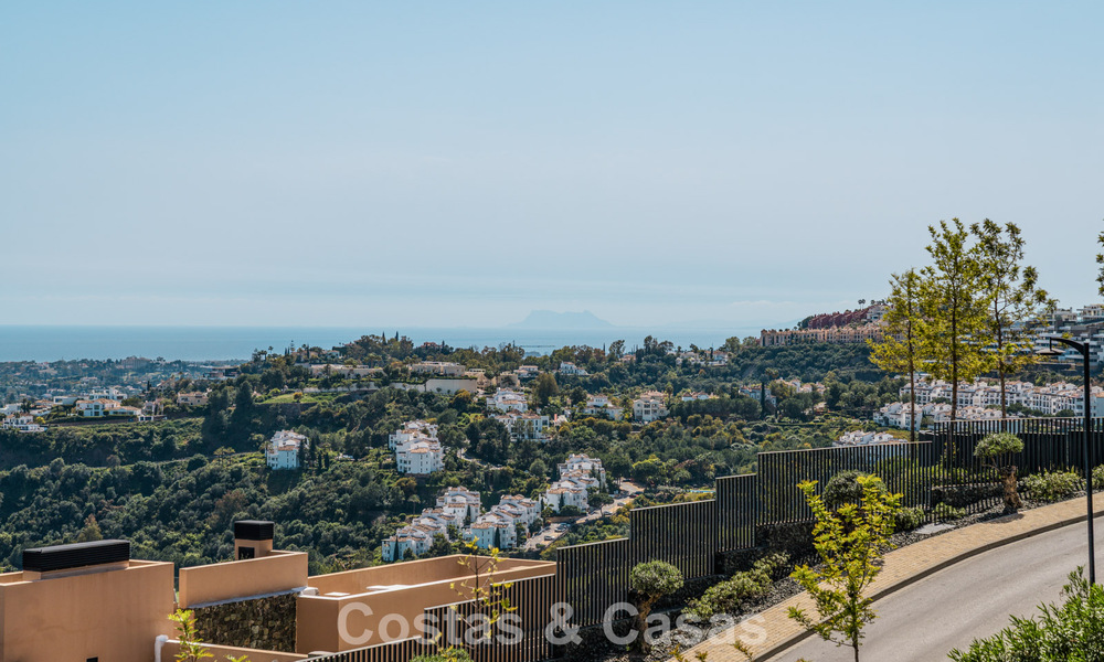 Penthouse de luxe contemporain à vendre avec vue sur la mer dans les collines de La Quinta Resort à Marbella - Benahavís 797721