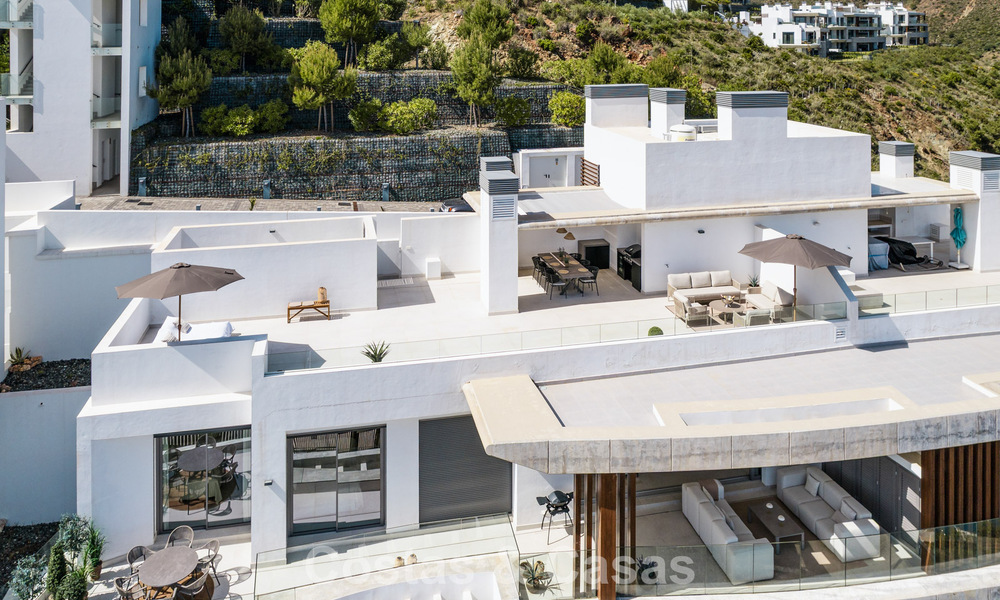 Penthouse de luxe contemporain à vendre avec vue sur la mer dans les collines de La Quinta Resort à Marbella - Benahavís 797724