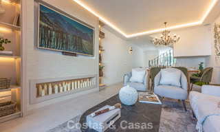 Maison de ville rénovée moderne à vendre, entourée de parcours de golf à Nueva Andalucía, Marbella 797923 