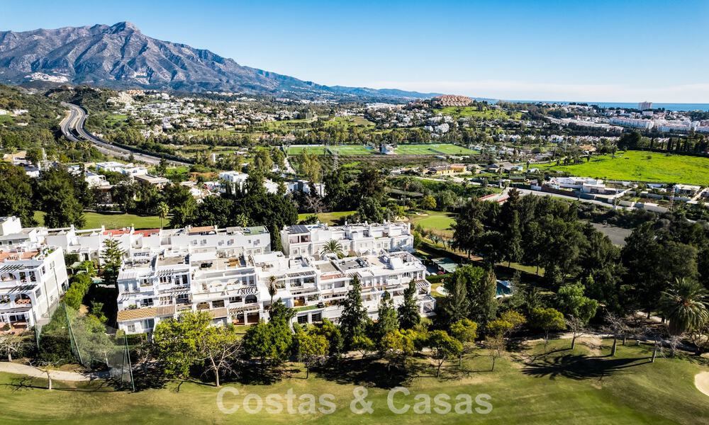 Appartement de jardin élégant rénové à vendre dans un prestigieux parcours de golf à La Quinta, Benahavís - Marbella 797937