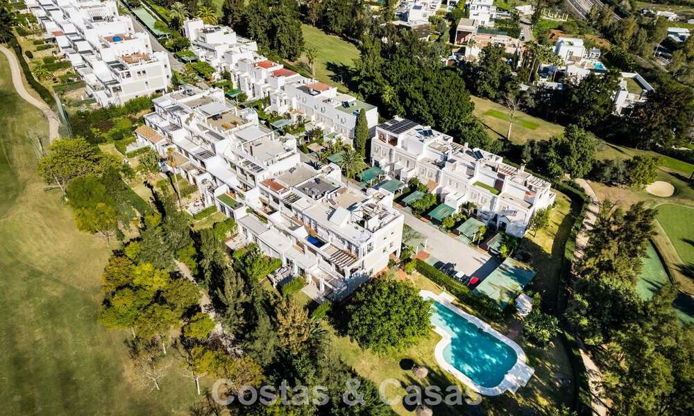 Appartement de jardin élégant rénové à vendre dans un prestigieux parcours de golf à La Quinta, Benahavís - Marbella 797939