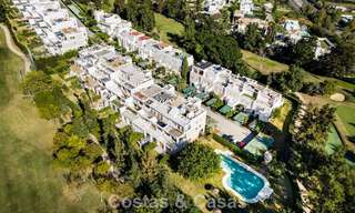 Appartement de jardin élégant rénové à vendre dans un prestigieux parcours de golf à La Quinta, Benahavís - Marbella 797939 