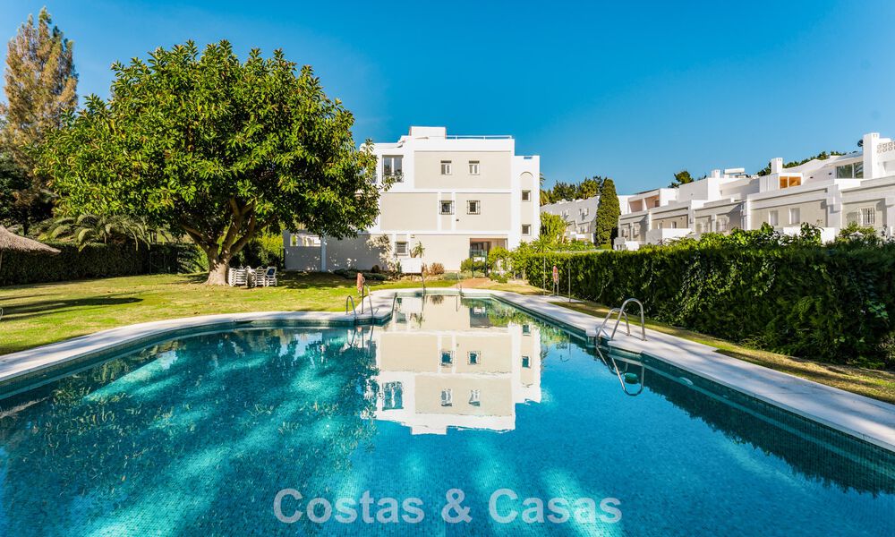 Appartement de jardin élégant rénové à vendre dans un prestigieux parcours de golf à La Quinta, Benahavís - Marbella 797940
